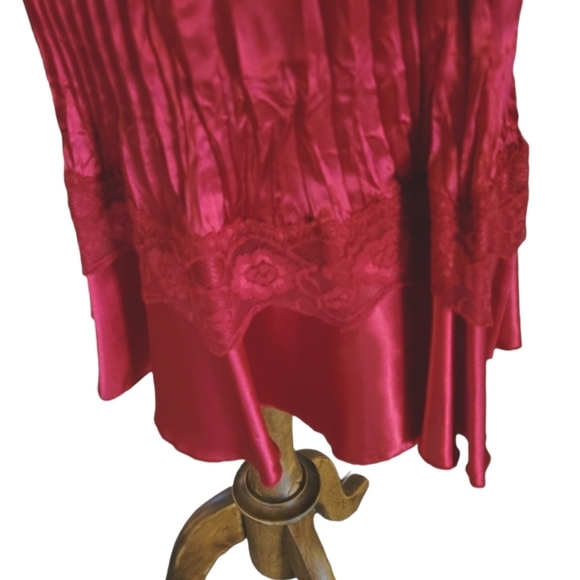 Vintage - Robbie Bee Red Satin and Lace Ruffle Two Piece Skirt Set - Picture 5 of 7